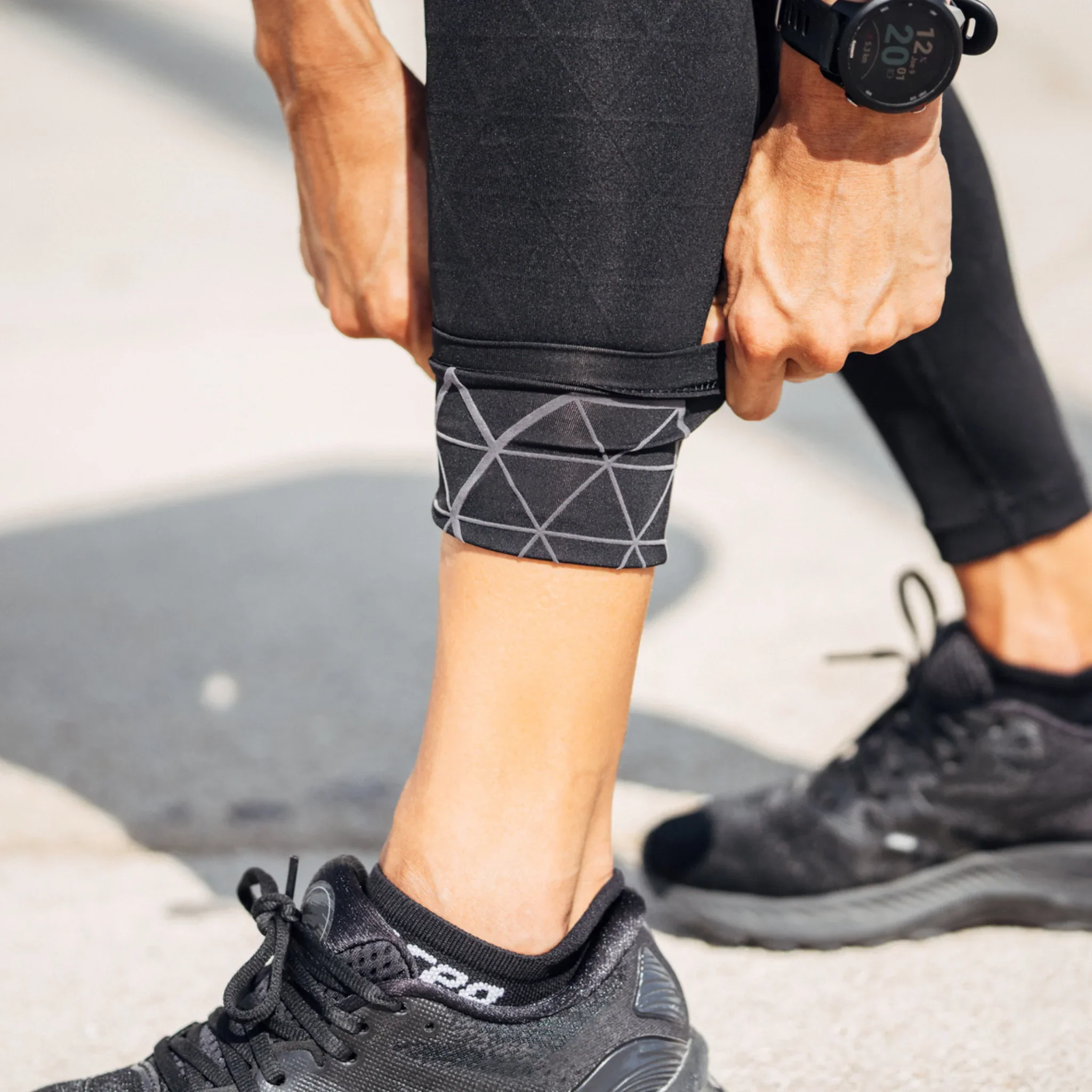 The Run Support Tights, Men - Black - Image 8